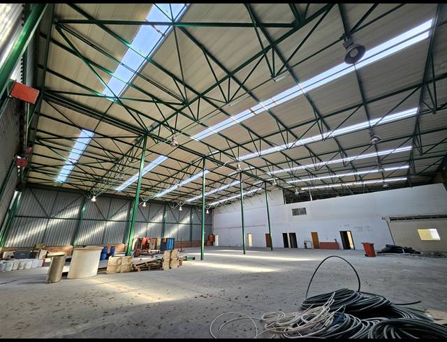 1,561M² WAREHOUSE TO LET IN RANDJESPARK